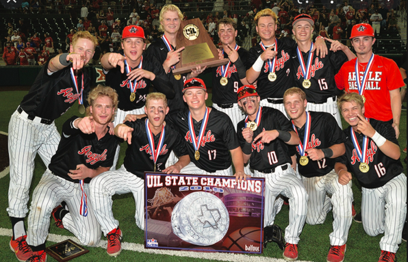 2ndLegends's tweet photo. Is this the best high school team in Texas history?
The Argyle Eagles won back-to-back 4A State championships, going 77-1 over the 2018 and 19 seasons. Ricky Griffin coached the champions.
Stars included: Chad Ricker, Tate Van Poppel, Dillon Carter, Bryson Hudgens, Sean Bolin. https://t.co/zmuiVFjX4c