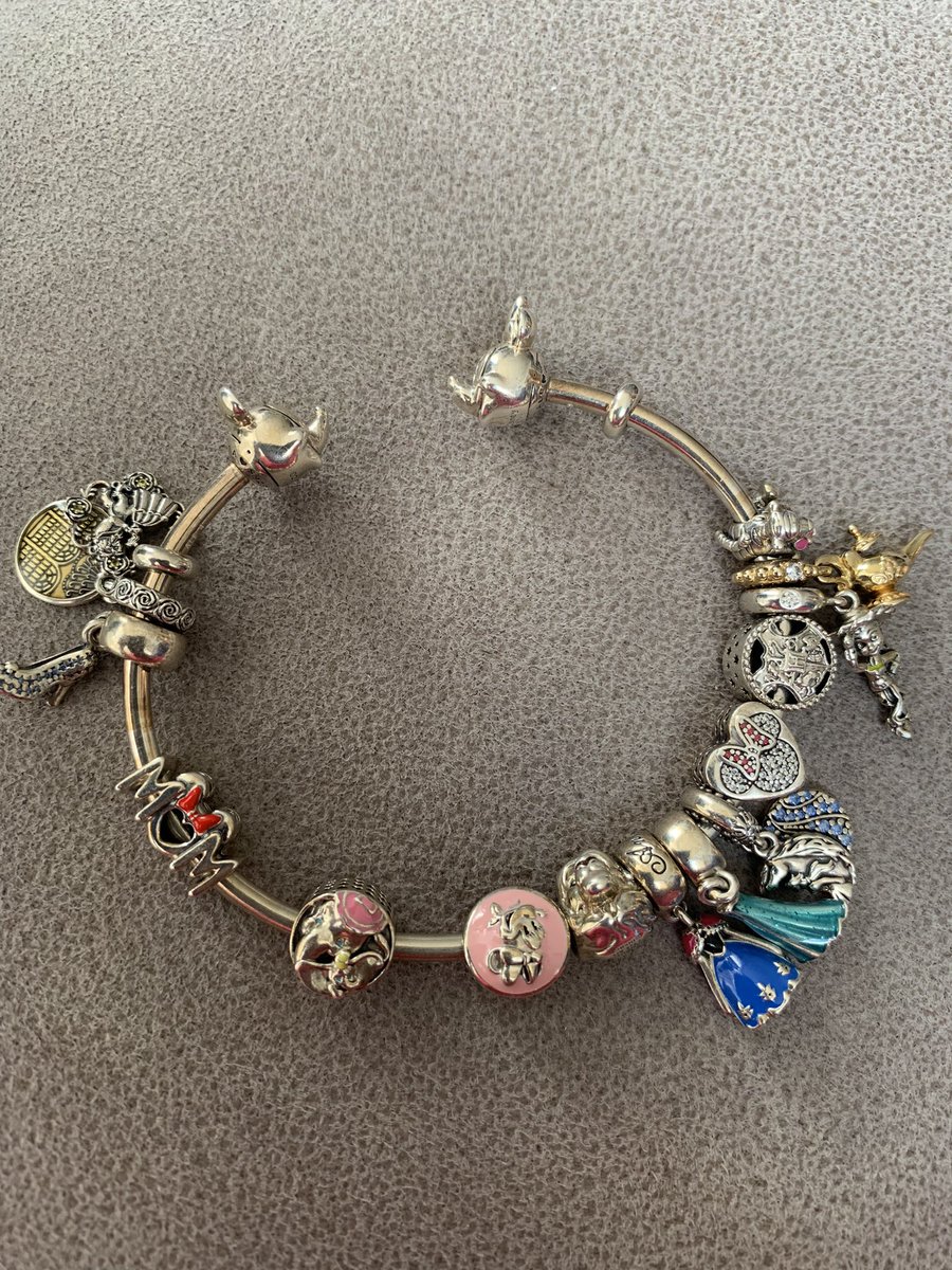 Mellys1984's tweet photo. My favourite Disney charm is my Minnie “Mom” charm. Hubby bought it for me and it reminds me that I’m a “Disney mom” to my two kiddies 😊

#CelebrateYourMagicSweepstakes  @PANDORA_NA https://t.co/ICkmDkrkYy