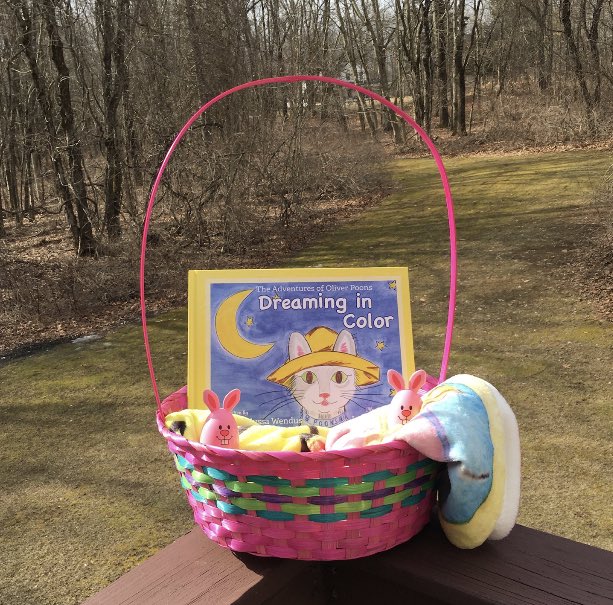 Books, blankets &amp; a cute bunny basket 🐇 Have a lovely Easter, everyone 💛