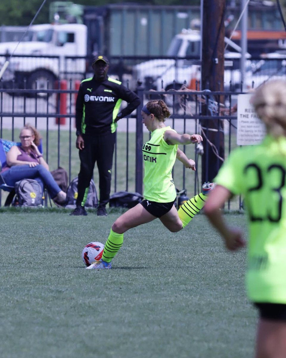 emmayostenn's tweet photo. Had a great weekend playing in the Dallas Girls International Cup. Proud to have made it to the semi-finals, but sad to have seen it end with pks. Thank you to all the coaches that came to watch! @BVB_05_GA https://t.co/XlBSjke7pX