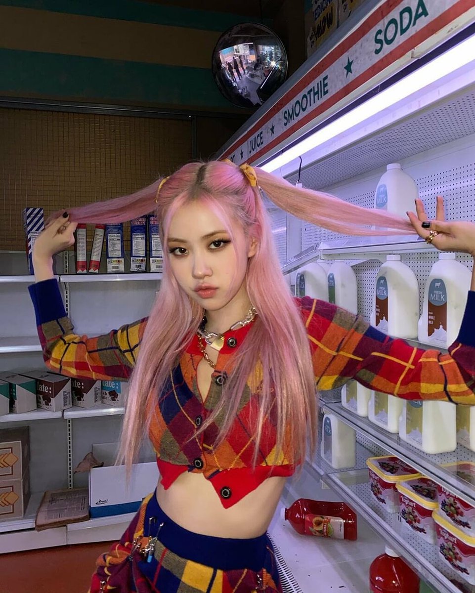 rshourly's tweet photo. iconic
#로제 #ROSÉ https://t.co/HtBTl6io4e