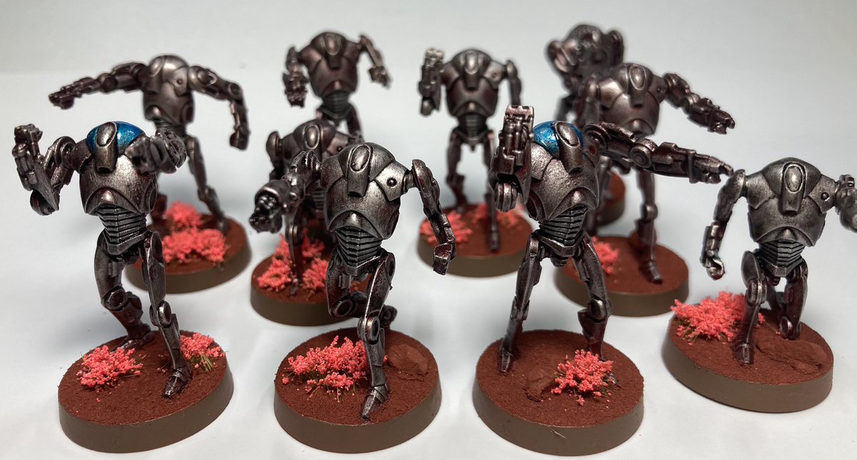 monkeylikesjam's tweet image. 10 B2 battle droids completed today. #starwars #starwarslegion #paintingminiatures