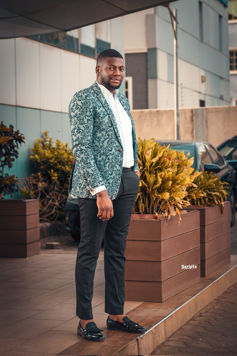 sxriptx's tweet photo. Classic 📷  #sxriptx #photography  #snowpose #Crypto #portraits #Abuja #portraitphotography https://t.co/5EFRa3ag5M