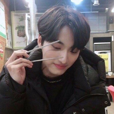 0098zip's tweet image. chopsticks are always in hand so they can munch munch ૮₍  ˶•⤙•˶ ₎ა

#SOOBIN #TXT @TXT_bighit #SEONGHWA #ATEEZ @ATEEZofficial