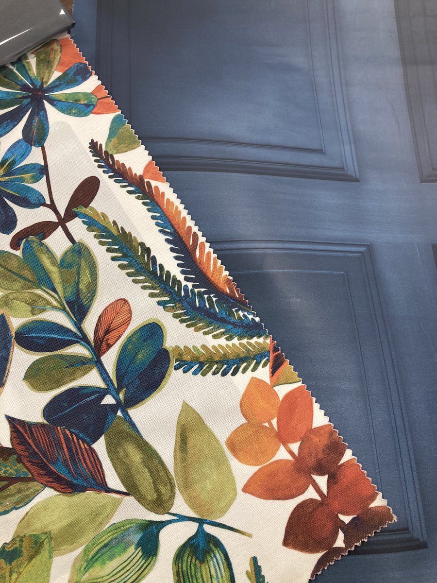 BailickMidleton's tweet photo. This panel effect wallpaper arrived this week. Lots of schemes being created. #wallpaper #ryanwallcoverings @ILIVfabrics @clarkeandclarke @PrestigiousText #madetomeasure #interiordesign #interiordecor #interiorstyling #curtains #panelwallpaper #interiordesigner https://t.co/6TqdZR8XYu