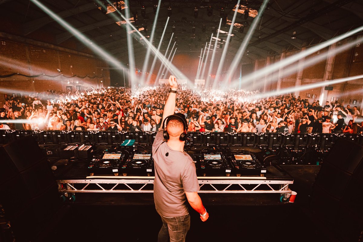 CIRCUSmusic's tweet photo. So good to have @josephcapriati back after five years away!

📸 @anthonymooney https://t.co/ZeTUNIg4F6