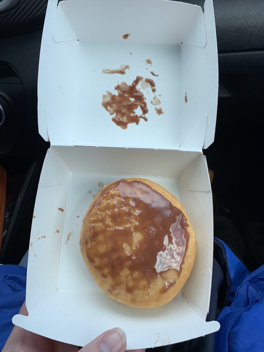 MikeCobham's tweet photo. @TimHortons have we changed the Boston Cream recipe to have the chocolate removed? #disappointed https://t.co/VhqvWdu9Mu