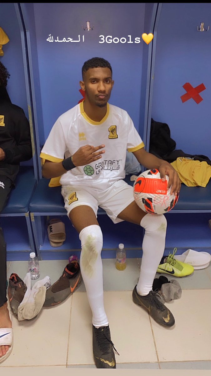 almo3tasm70's tweet photo. 3 Goals⚽️ الحمدلله❤️ https://t.co/17MMoLyCZa