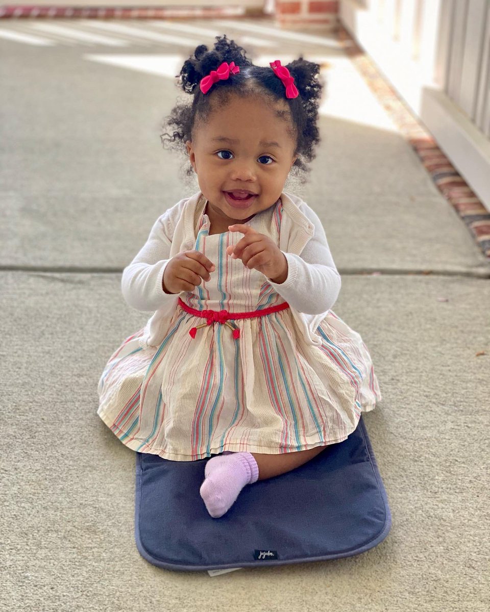 dethompson75's tweet photo. Caroline definitely enjoys a photo shoot. I’ll be smug about my work for a while. #clt #EasterSunday #easterfit https://t.co/5KmWFhGBxL