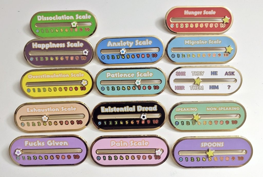 BibiBlossoms's tweet image. (RT please 💜)
🌸Sliding Pins🌸

ALL sliding pins are 2.5" and the flower or star pieces are slideable!

I've reopened pre-orders (Arrival July 2022). Get them before they're gone again!

Store details below!
#BuyBlack #BuyDisabled #DisabilityTwitter