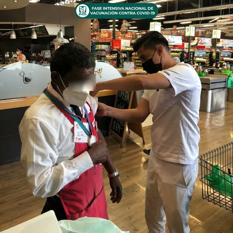 Tu_IMSS_Coah's tweet photo. Los módulos de #VacunaciónIntensivaCOVID19 del #IMSSCoahuila se ubican en algunas plazas comerciales, centrales de autobús y lugares de esparcimiento. ¡Solicita tu dosis y protégete!
También puedes adquirirla en estas sedes:
https://t.co/NS4SpHg7Fy https://t.co/5i2y7zRiqd