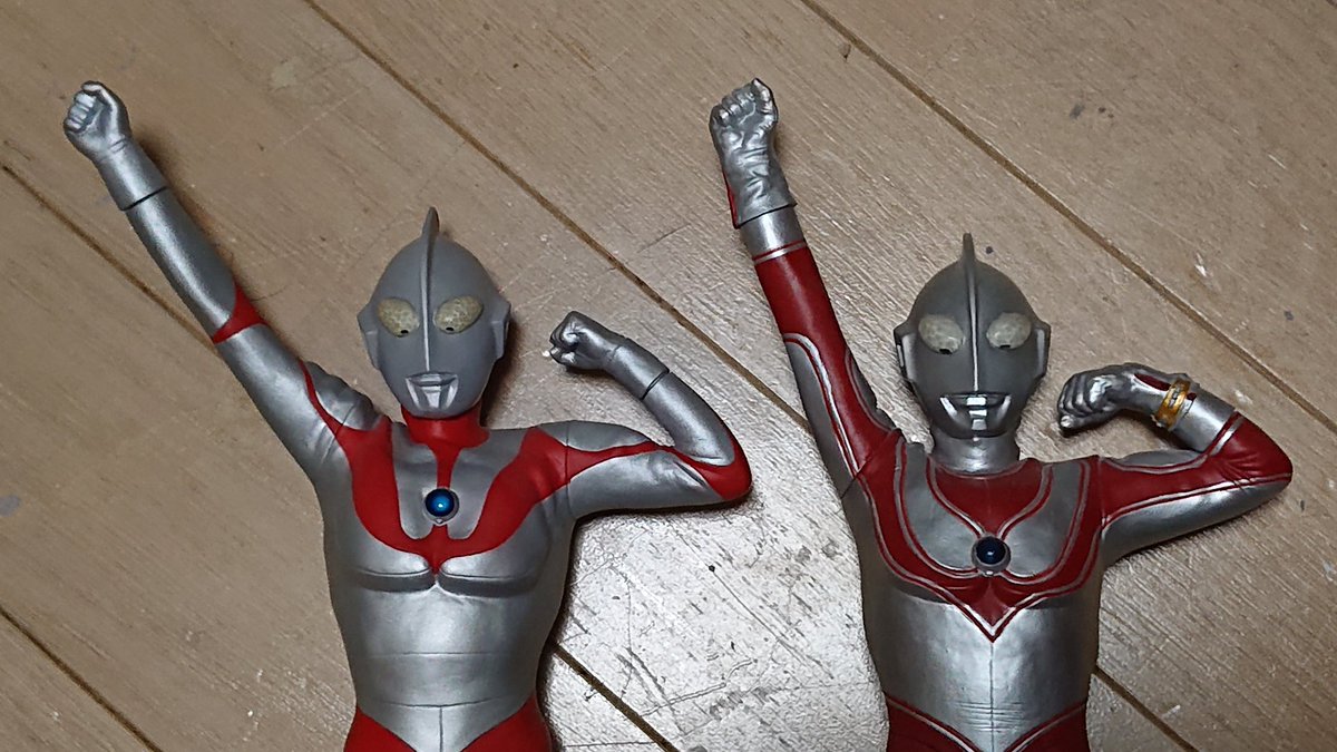 シンウルトラマン は、飛行ポーズのみではなく登場ポーズも良く再現し