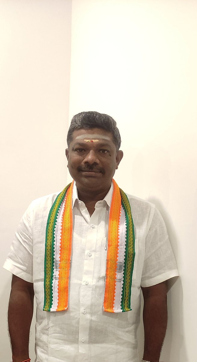 BaraniP's tweet photo. குடந்தைமாநகராட்சியின் மேயர் க. சரவணன் அவர்களுக்கு இனிய பிறந்தநாள் நல்வாழ்த்துக்கள்.. 
@MayorSaravanan @TNCCMinority https://t.co/anxMsm4cNu