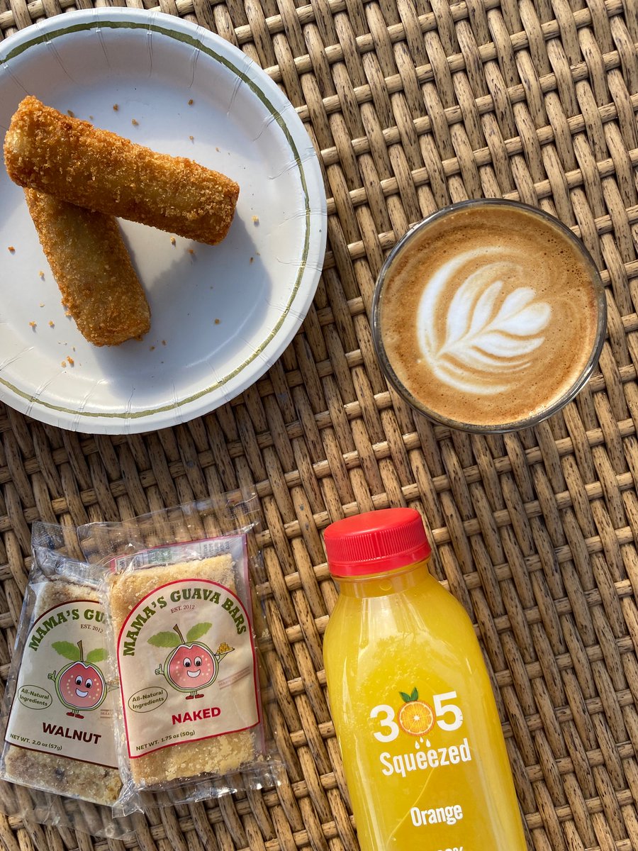 Cawinakins's tweet photo. @Jason Hi! I have a mobile specialty Cuban coffee shop. Espresso-based drinks, tea, juices &amp; light bites. I’m a one-woman show ☕️ https://t.co/pY3bj2bdKI
