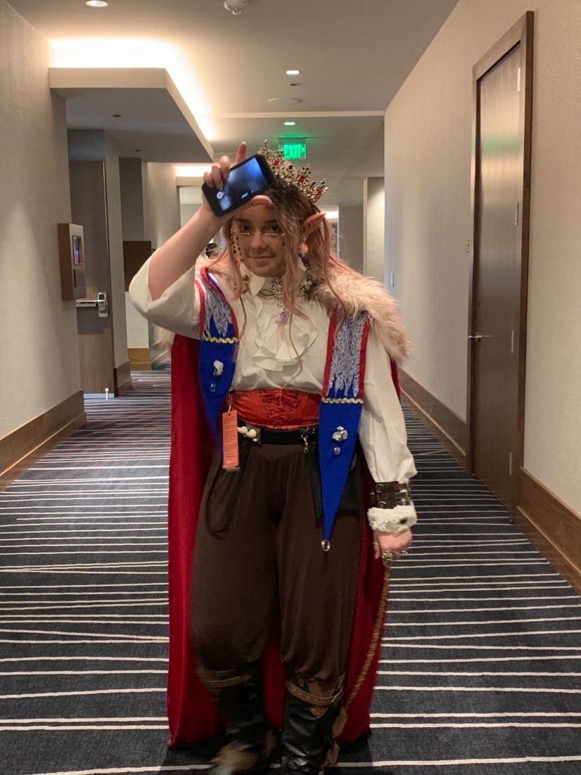 C0metCraft's tweet photo. Hey Twitter I haven’t posted in a while but Me and @kasgames1025 went to mtac this weekend and I think we look pretty swagger https://t.co/ARKJtUzMB5