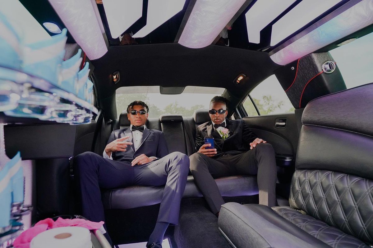 AnarissBrandon's tweet photo. theres a point in the “fake it to you make it” theory where you actually gotta make it… #prom22 https://t.co/sKorZYORMd