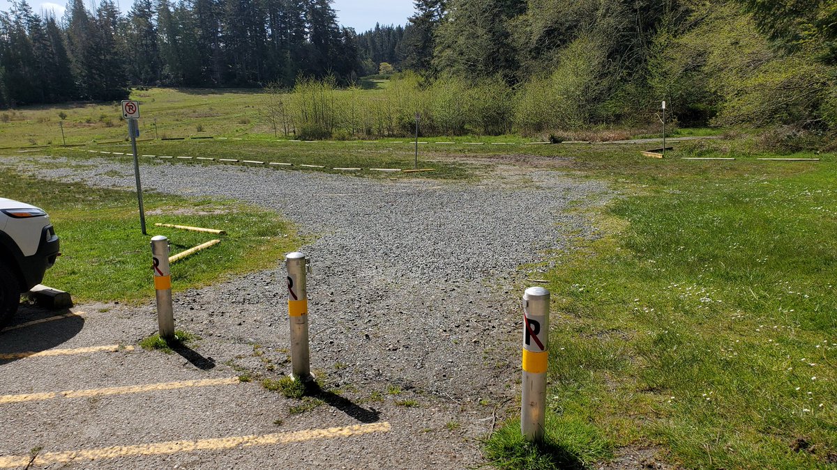 The BattleCast (@the_battle_cast) on Twitter photo Thanks <a href="/crd_bc/">CRD</a>. Your lack of planning for the holiday at #eastsooke left hundreds walking/parking down the road. If only there were two spare parking lots... #yyj Thanks <a href="/crd_bc/">CRD</a>. Your lack of planning for the holiday at #eastsooke left hundreds walking/parking down the road. If only there were two spare parking lots... #yyj