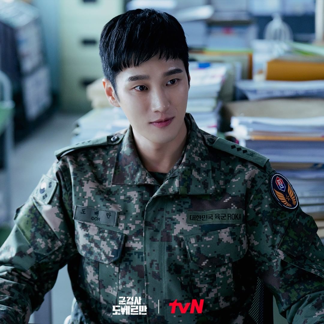 THEK___KING's tweet photo. 🐶Military Prosecutor Doberman🐶

#AnBoHyun #ChoBoA, who faced the most difficulties due to #KangYoungSeok's betrayal! #MilitaryProsecutorDoberman

Check out the ranking on THEKKING!
The final 1st will be sent to New York Times Square!

*Source tvN official instagram (୨୧ ❛ᴗ❛) https://t.co/6zy0cqRQbI