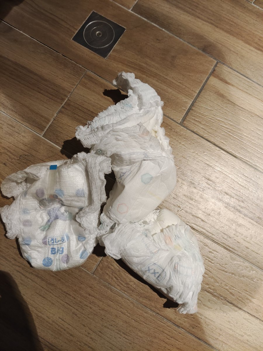 USERDIAPER's tweet photo. 假日在類似遊樂園的地方上班
果然福利多多 https://t.co/DTyCzOCksy