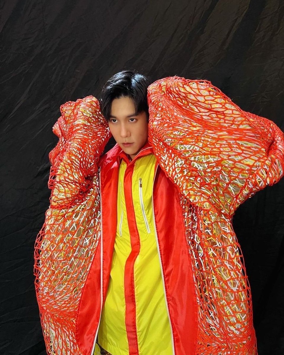 KongSr_Latino's tweet photo. Hey Mr handsome.🤭🤭
Cr.baiklina
Thanks to K’ treeteetee that chose my thesis looks
#baiklinadesign
Model: @CbtKong ✨
#idolfanfest #kongsr
#turbomodels #kongsarunlatino https://t.co/ugupmFKCoP