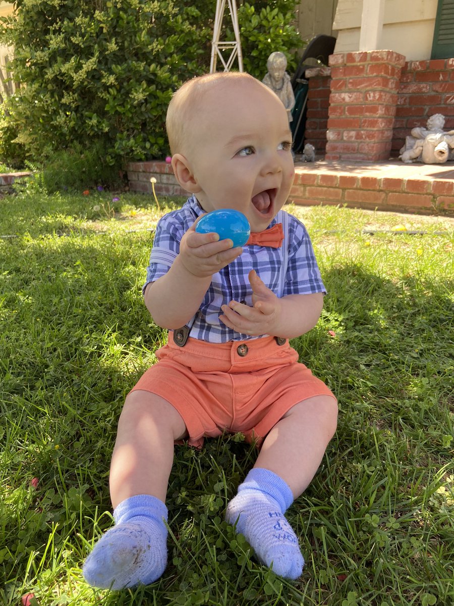 sweetkisses_143's tweet photo. He is risen! Happy Easter from my beautiful little family to yours! 💜🙏🏼 Thank you to our Lord and Savior for dying on the cross so our sins may be forgiven. May your day be blessed and fun!

#Easter2022 #Easter #EasterSunday #HeIsRisen #HeIsRisenIndeed #1stEaster https://t.co/lxrgOlNDZs
