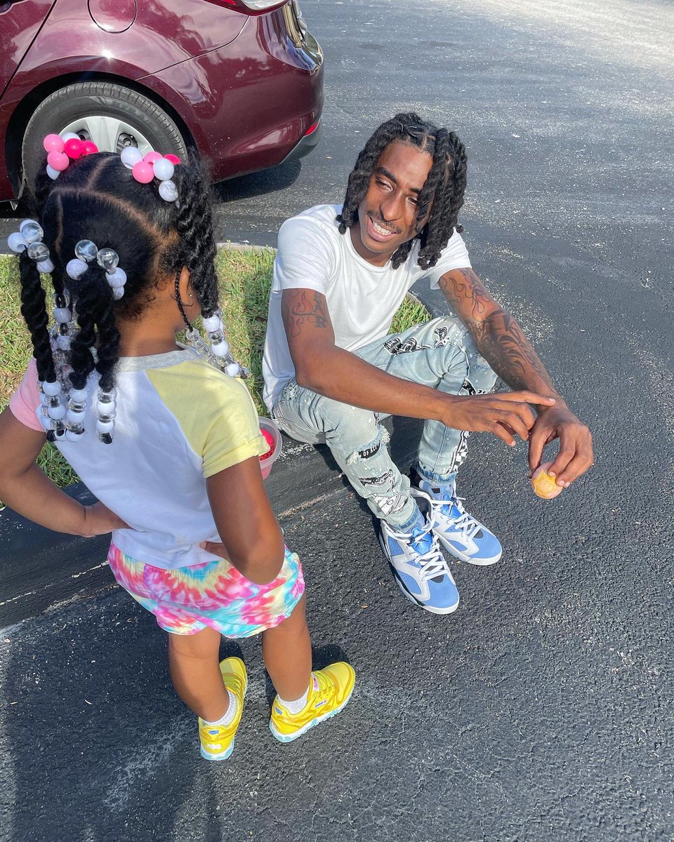 FSA_Nate's tweet photo. Unconditional Love Don’t Cost A Thang💜🐰 #HappyEaster #RipGrandma #RipDoubleRs #RipBoo https://t.co/3ckAgnPXby