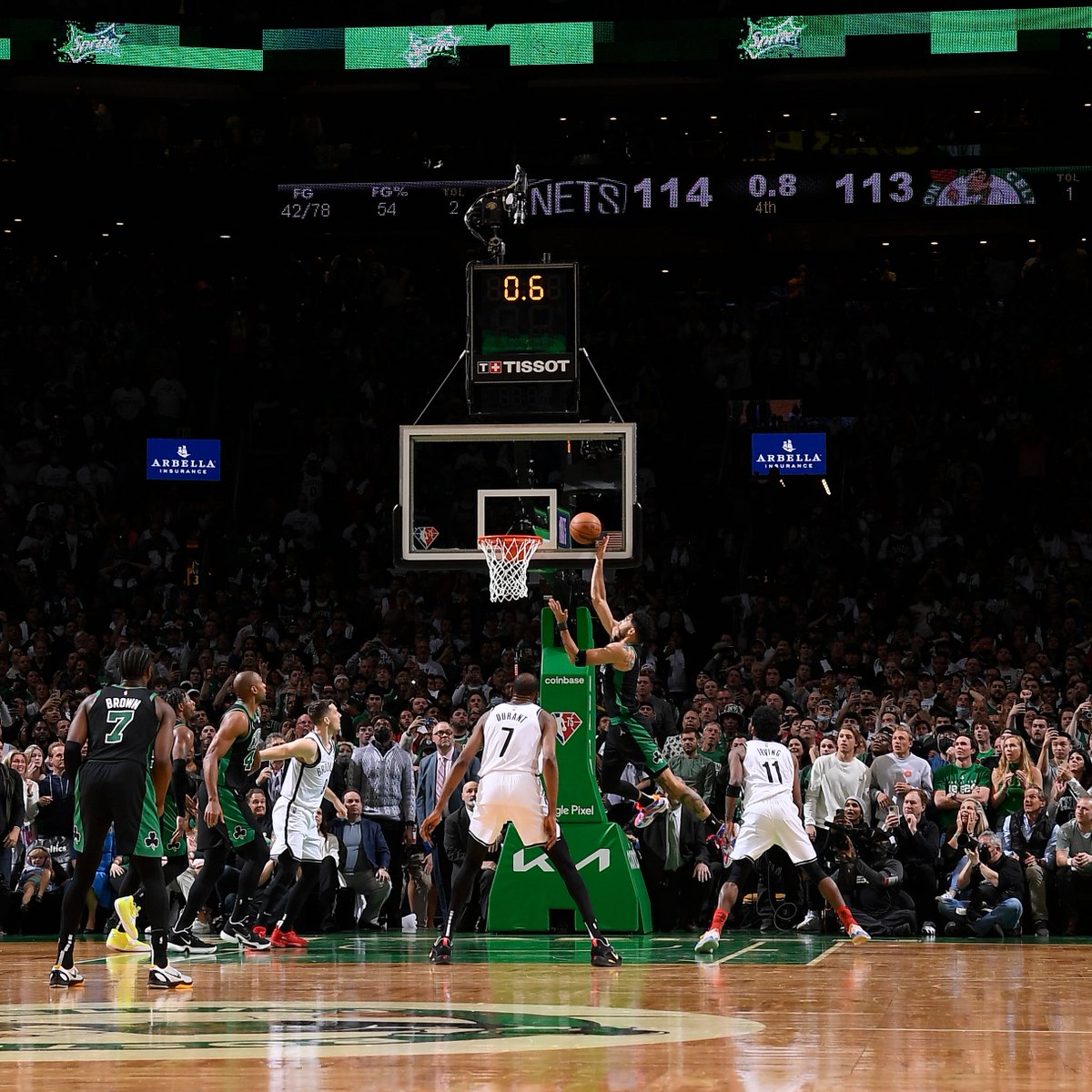 THIS IS WHAT THE PLAYOFFS ARE ABOUT!

TATUM KNOCKS DOWN THE #TISSOTBUZZERBEATER FOR THE WIN! #THISISYOURTIME