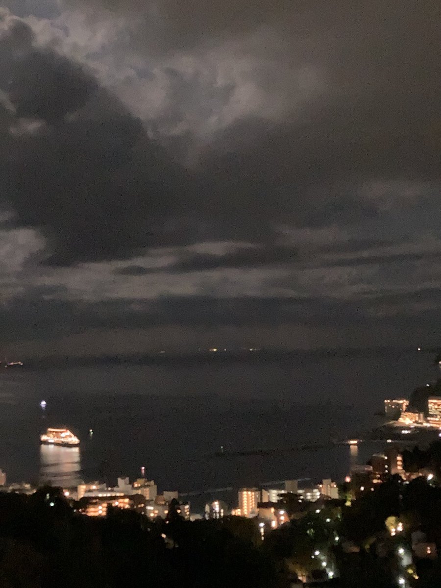 Skies129's tweet photo. Nippon-maru cruising ship in Atami bay#Nippon-maru #crusing #ship #bay #Atami #fireworks https://t.co/C69bSMubqW