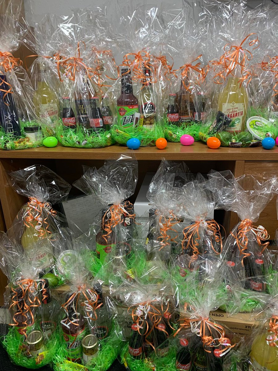 SiouxCityTarp's tweet photo. The Easter Bunny stopped by the Tarp this week with lots of goodies for our employees!🐰
From everyone at Sioux City Tarp, we wish you all a Happy Easter!
#HappyEaster #Easter #easterbasket #Nationwide #ElectricTarpSystem #Tarps #Trailers #TrailerCovers #GrainTrailers #sidedump https://t.co/l3SB8q1yoh