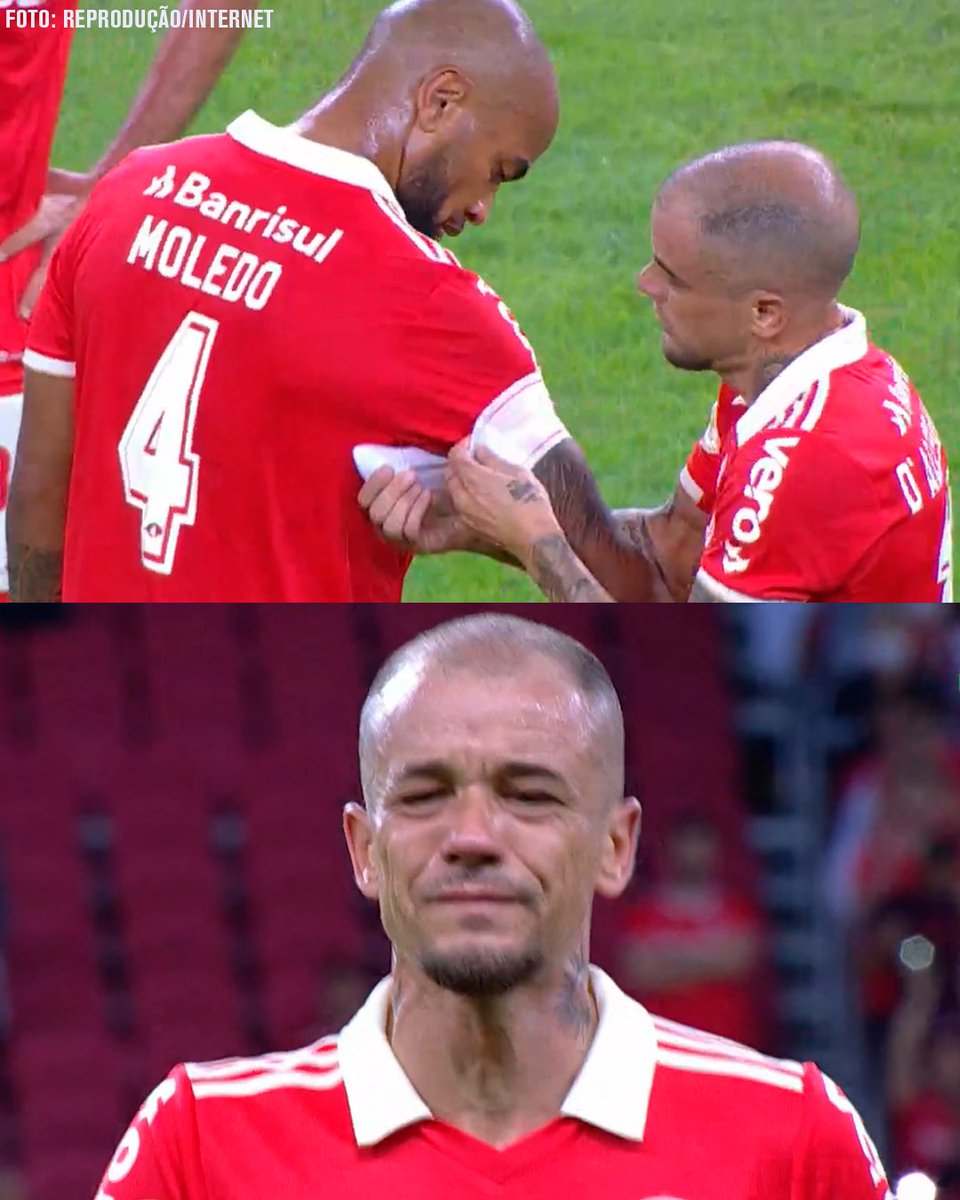 TNTSportsBR's tweet photo. A ÚLTIMA SUBSTITUIÇÃO. A ÚLTIMA SAÍDA DE CAMPO! Que momento emocionante para o D'Alessandro e os torcedores do Internacional! Emocionante! 🥺 https://t.co/gShDNomfJn