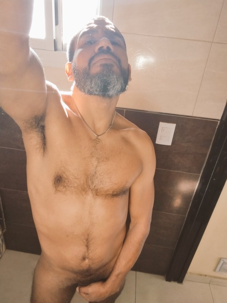 Estebanboy3's tweet photo. Y aquel Instagram me la elimina... Acá está mejor! #AlDesnudo https://t.co/fsN3kx2naK