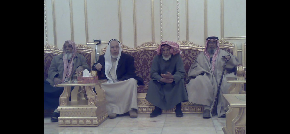 📸 ٢٠٠٧ م 🗓

من اليمين  زعّال الزناقا " أبوسعد " 
 عبيد العتل " أبوغنيم "
محمد عبدالله الطلاحين "أبوخالد "  
 فراج الهقيش " أبوحامد "

رحمهم الله جميعاً وأحسن مثواهم .