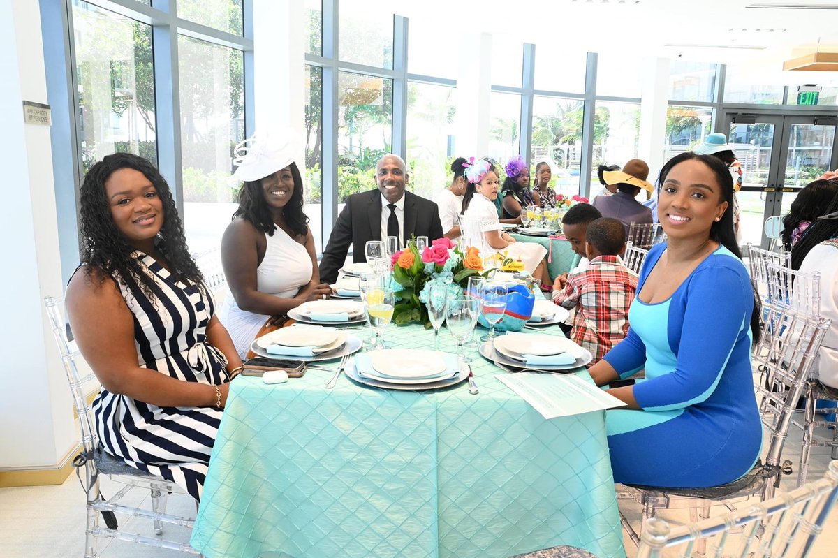 webalancelife's tweet photo. "Women Empowered to Lead” is a forum like no other, where we dare to dive into and discuss critical matters with strong, intelligent and progressive female leaders.

On the 1st Saturday in March, we hosted our 4th WEL forum since 2015, with the theme: “BRUNCH AT NAOMI’S” https://t.co/Qr1ZYIHSSn