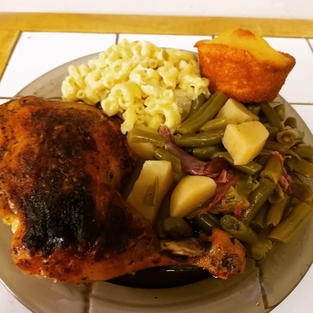 Cooking_vanessa's tweet photo. Happy Easter! Baked lemon pepper chicken, string beans &amp; potatoes, macaroni and cheese,  cornbread muffins.  Jerk  chicken,  yellow rice and French bread.  Peach cobbler #Food #Foodies #homecooking #SundayDinner #Easter #EasterSunday https://t.co/13lNw1d9aO