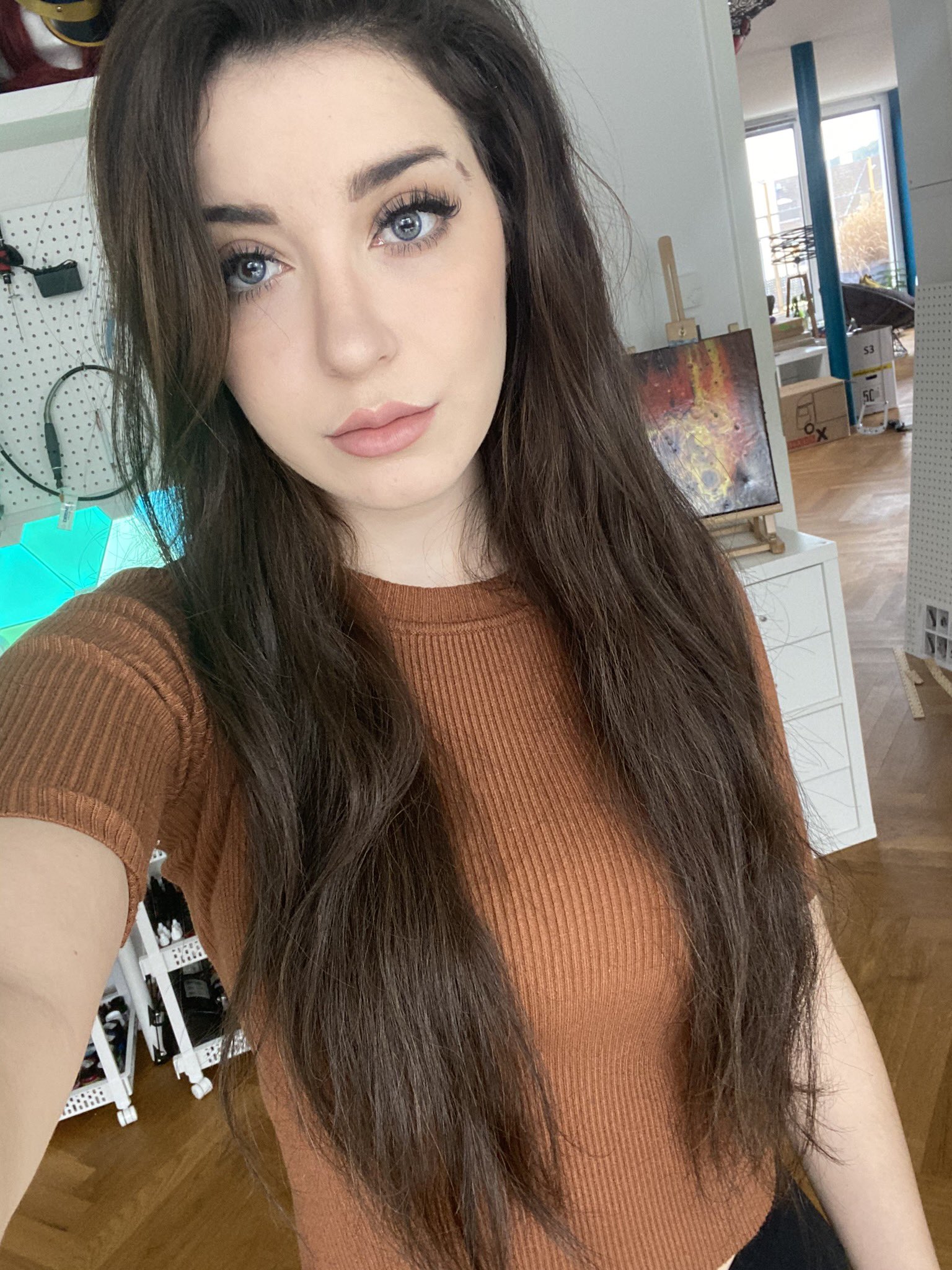 Anni The Duck on Twitter: "Süß? Vllt lang mit blonden Spitzen wieder