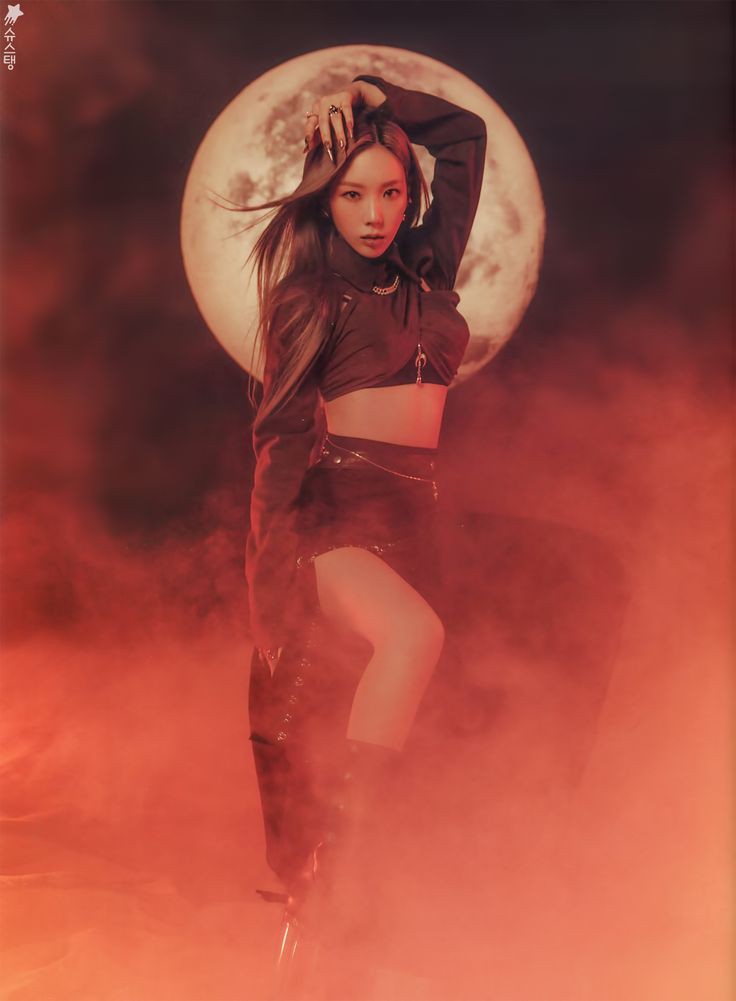 picsofkty's tweet image. THE POWER THIS WOMAN HOLDS