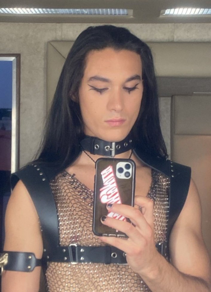 rrurikdior's tweet photo. ⠀⠀    
⠀⠀    を : 𝖻𝗎𝗍 𝗐𝖾 , 𑁍 𝖻𝗈𝘁𝗵 𝗄𝗇𝗈𝘄
⠀⠀    𝗐𝖾'𝗋𝖾 ✶. 𝗯𝖾𝗍𝗍𝖾𝗋 𝗂𝗇 𝗌𝗍𝗲𝗿𝖾𝗈¡!
⠀⠀ https://t.co/CZGKP816b2