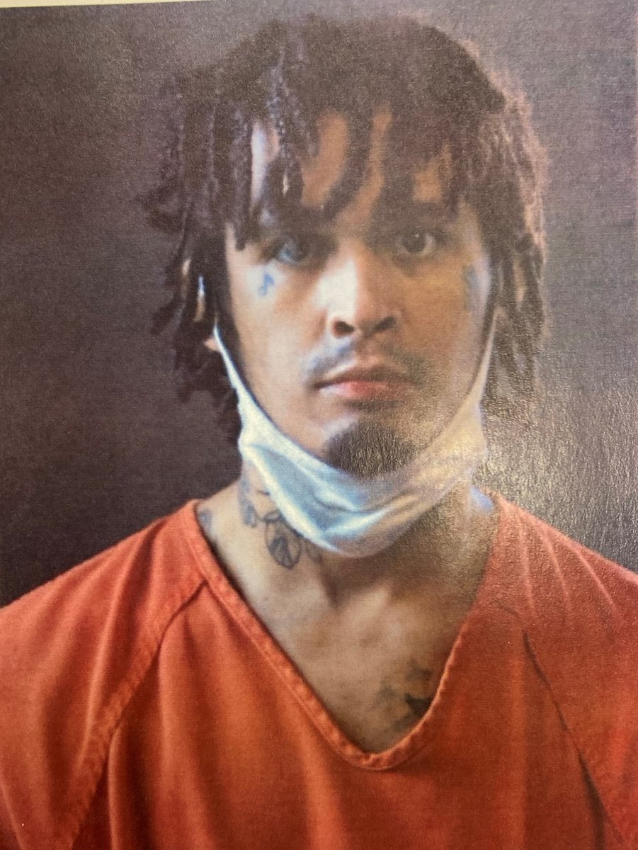 VSPPIO's tweet photo. UPDATE: Austin P. Leigh, 31, IN CUSTODY by @ChesapeakePD. Search continues for Bryant M. Wilkerson, 29.  Both escaped from #EasternStateHospital in #Williamsburg 4/17/22. 
Wilkerson, convicted felon w/outstanding warrants on file, considered armed &amp; dangerous. Call 911 w/info https://t.co/z9V0If0Nem