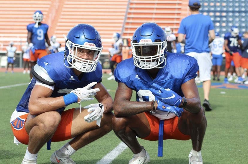 kouyate_i's tweet photo. Blessed to receive a D1 offer from Savannah State University ! 🔵🐅 
@coachcurtis42 @aekelton 
#Hbcu22 https://t.co/3bdodKfQdb