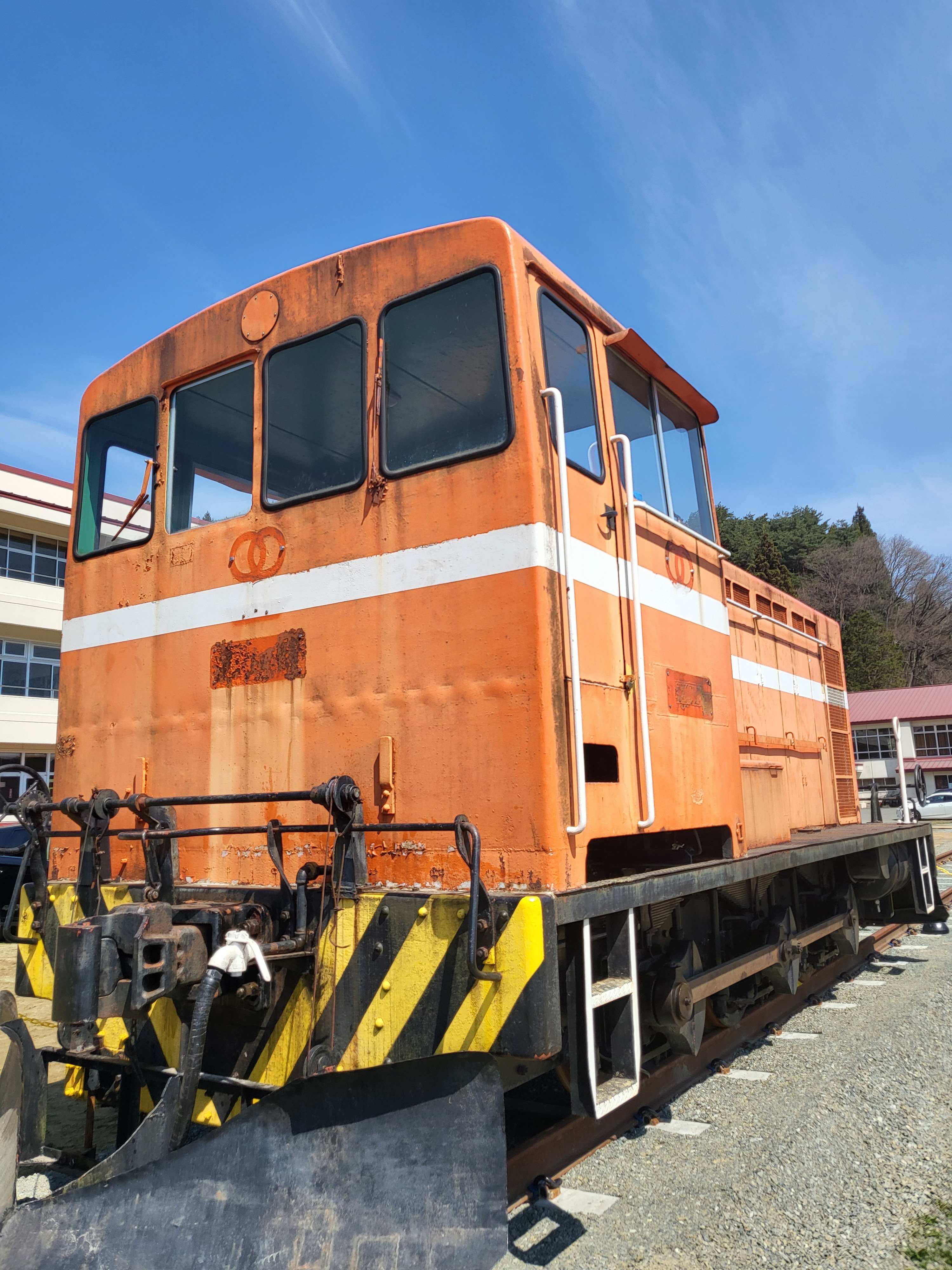 公式】VISITはちのへ в X: „#4月16日 #ディーゼル機関車 が