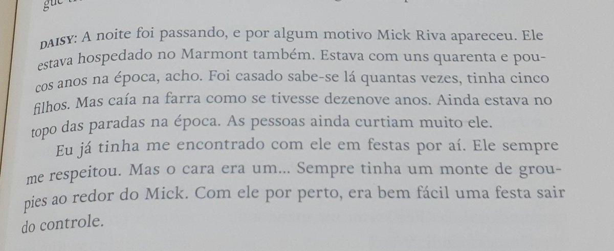 Mick Riva ta em todo lugar menos com os filhos dele