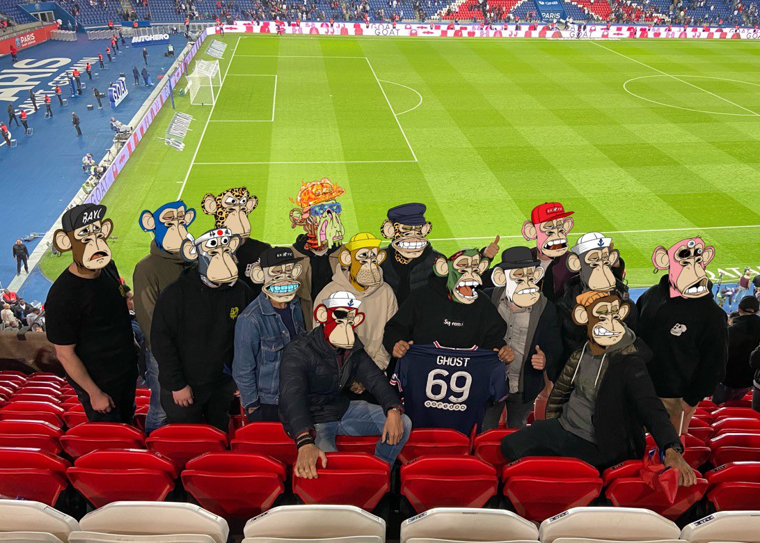 ⚽️  ICI C’EST PARIS  ⚽️

Thank you SO much <a href="/kimpembe_3/">Presnel Kimpembe</a> and <a href="/frenchipino/">N.</a> for inviting us at #PSGOM tonight !! 💙❤️

<a href="/BoredApeYC/">Bored Ape Yacht Club 🍌</a> #BAYC #PSG