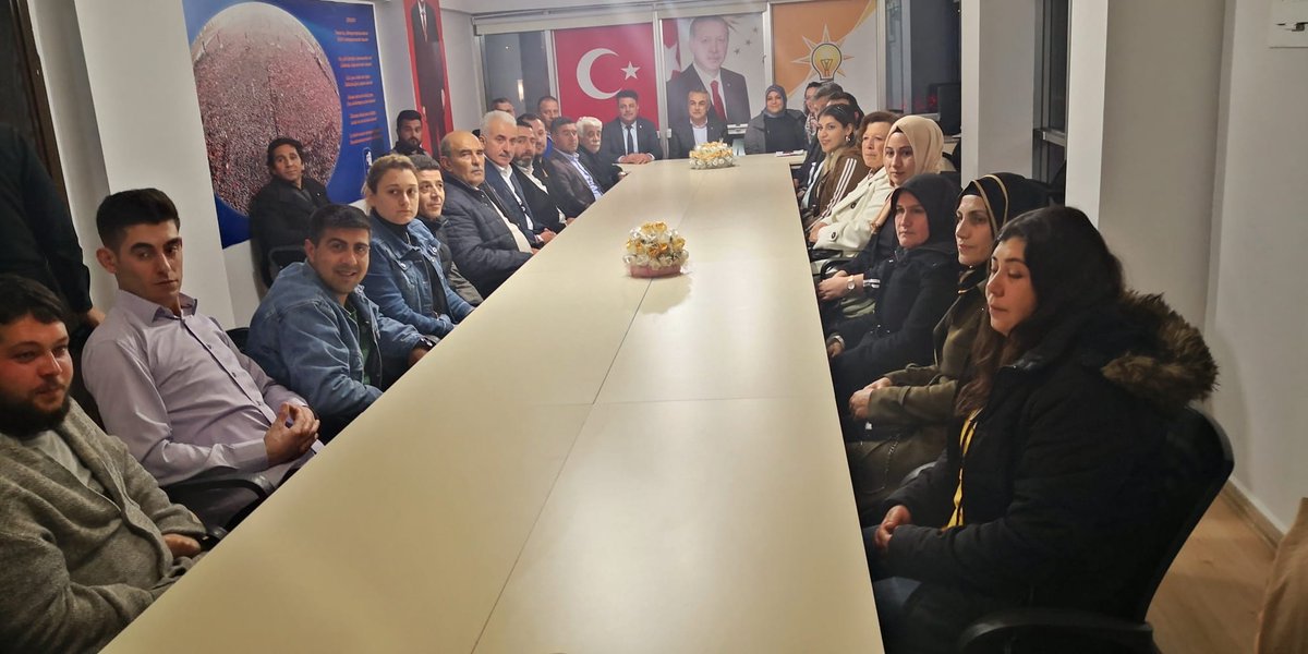 AK Parti Didim İlçe Teşkilatı 3 Kademe,Belediye Meclis Üyelerimiz,Mahalle Başkanlarımız ile birlikte Aydın Milletvekilimiz,TBMM KİT Komisyon Başkanımız Sayın Mustafa Savaş’ın İlçe Teşkilatımızı ziyareti.Kıymetli Vekilimizle istişarelerde bulunduk hayırlara vesile olsun İnşAllah..