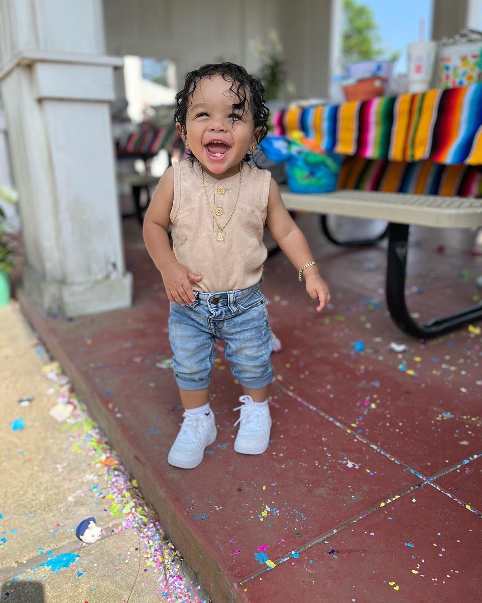 trinitykayne's tweet photo. Our Second Easter 🤍🙏🏼 https://t.co/RELASFqDsn