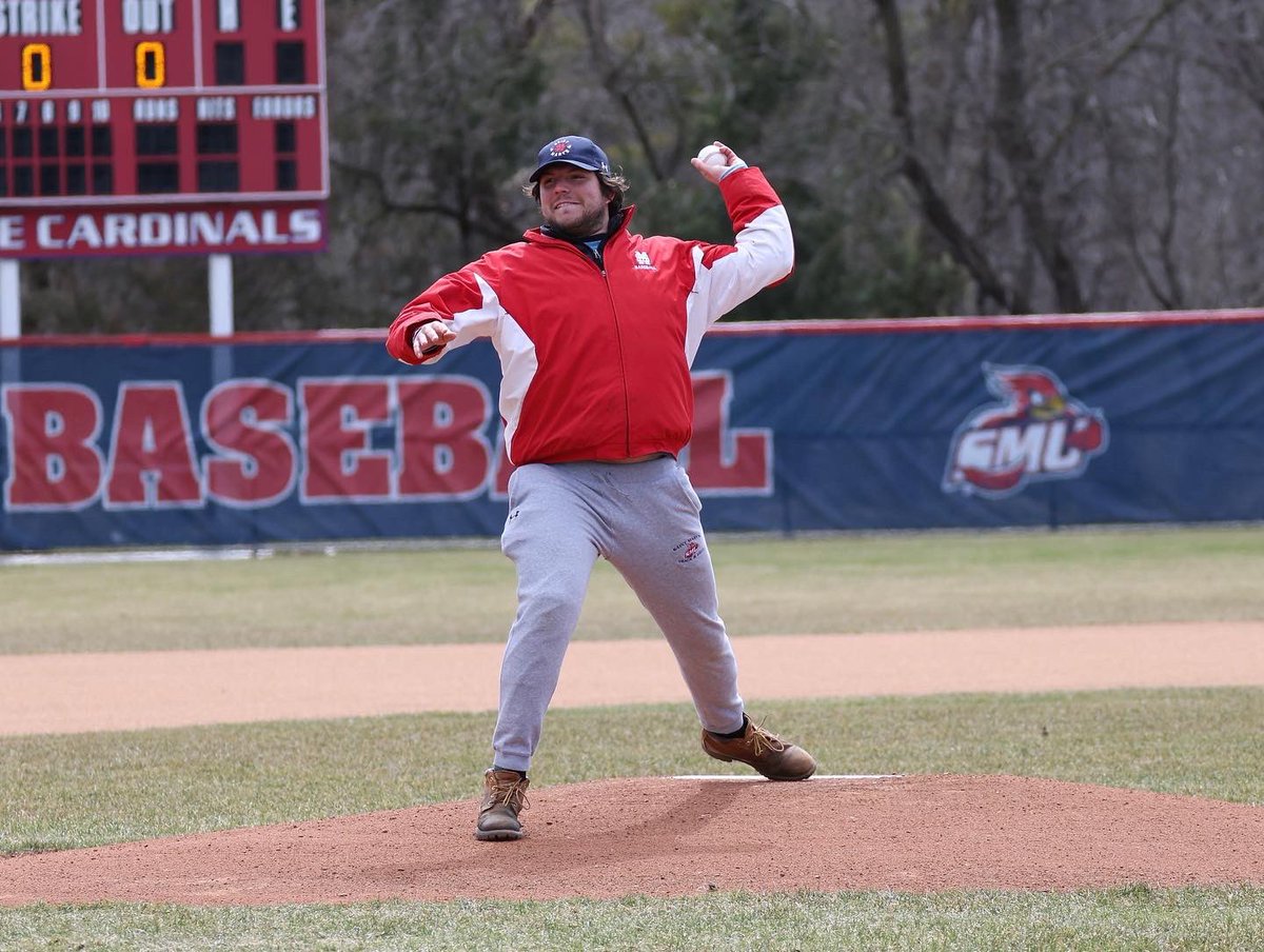 TonyPasquesi's tweet photo. It was a pretty cool weekend. 

Thank you to @its_billieb and @SMUSID for making it happen. 

And thank you to @SMUBaseball for giving me the chance to toss the first pitch, a dream come true. 

The support from all of you has been unbelievable, thank you, I’ll miss this place. https://t.co/607DTqLCRF