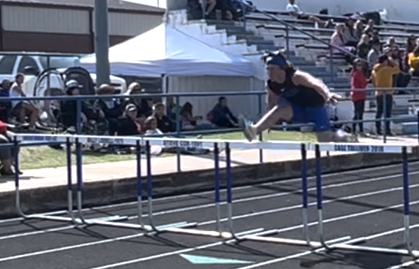 11KadenBarron's tweet photo. 3 Gold Medals 2 weeks in a row! 🥇🥇🥇
Long Jump, 110 Hurdles, 300 Hurdles!!!
@seancooper_C4
@6starfootballOK
@backercoach
@Shaw1Jake
@CoachGreenOL https://t.co/SmFRABW0zO