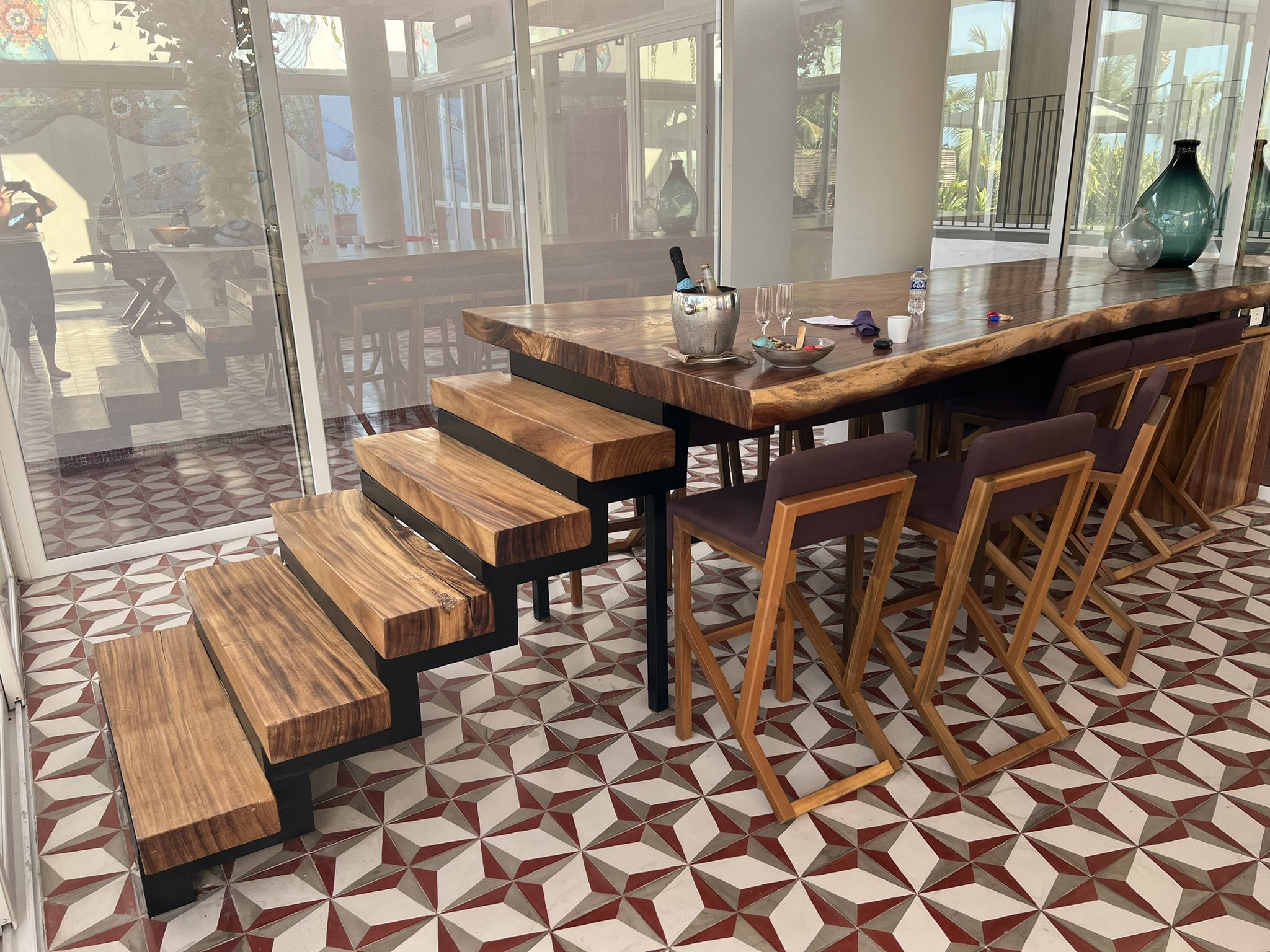 Help me out Twitter? Table in hotel in Mexico has a staircase leading up to it. 🤔 Would the idea be that you walk up the stairs and dance in the table? 💃🕺🏽 Yes? https://t.co/owBpAYNctX