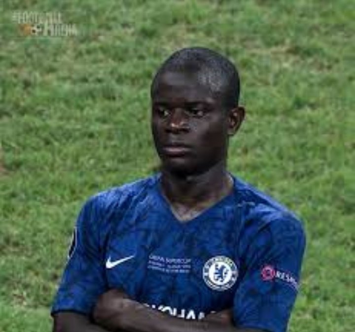 Today is my birthday o but all my gees are asleep🙁😪😪