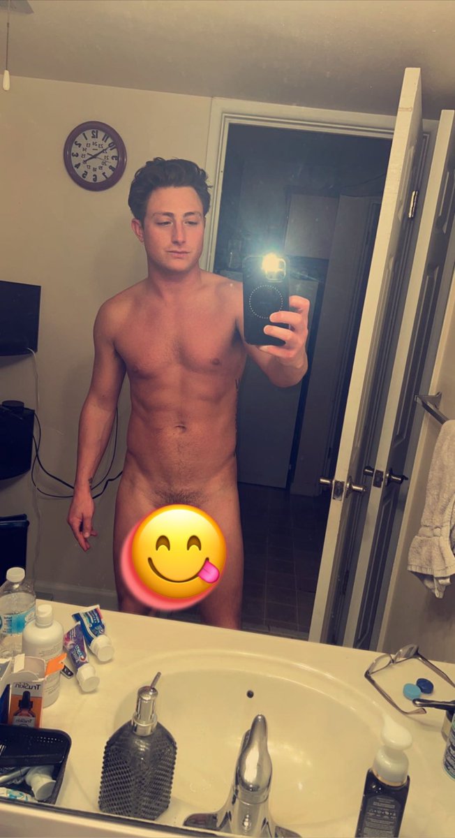 JacobJerald_'s tweet image. Click to see full picture 😋 onlyfans.com/JacobJeraldVip ⬅️