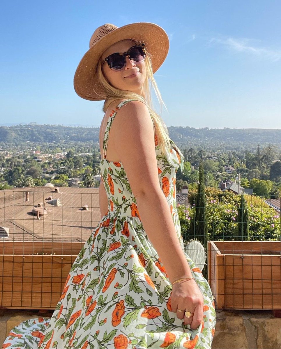 Happy #Easter ! 🐣🌷☀️ Soaking up all the sun and time with my boys that I can before I’m on the road again. 

👗 Pinup Girl Clothing
🕶 <a href="/karenwalker/">Karen Walker</a>